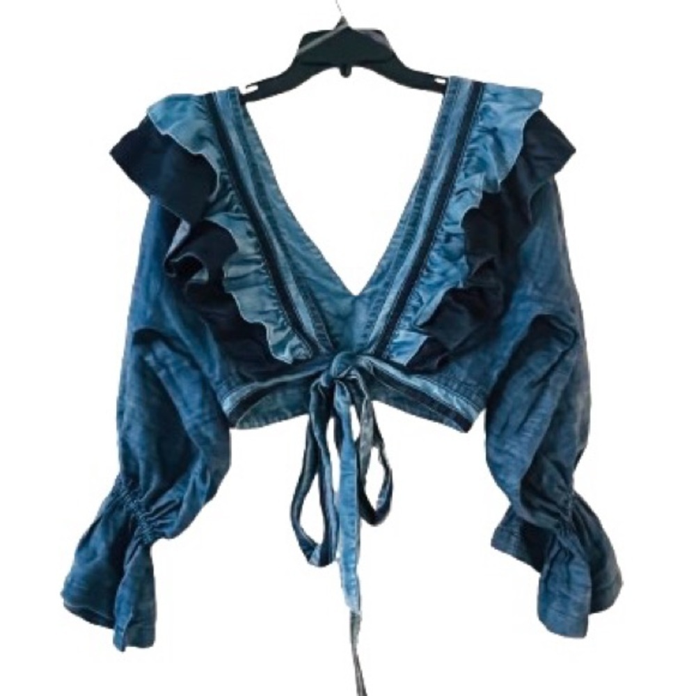 NWT Rare Concept Clothing Co
Ruffle Chambray Tencel Crop Boho Top
One Size